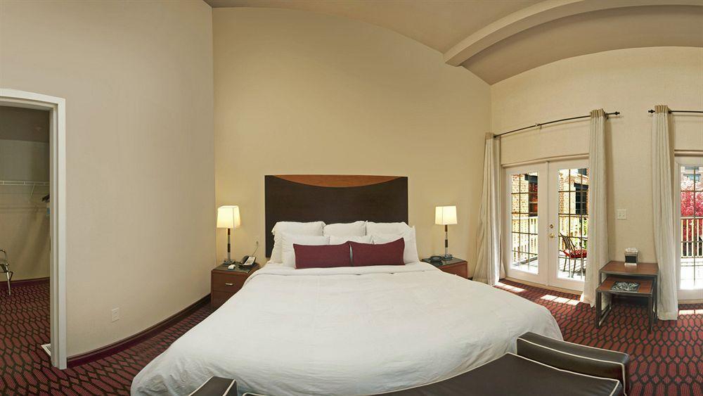 Fairfield Inn & Suites Baltimore Downtown/Inner Harbor Exterior photo