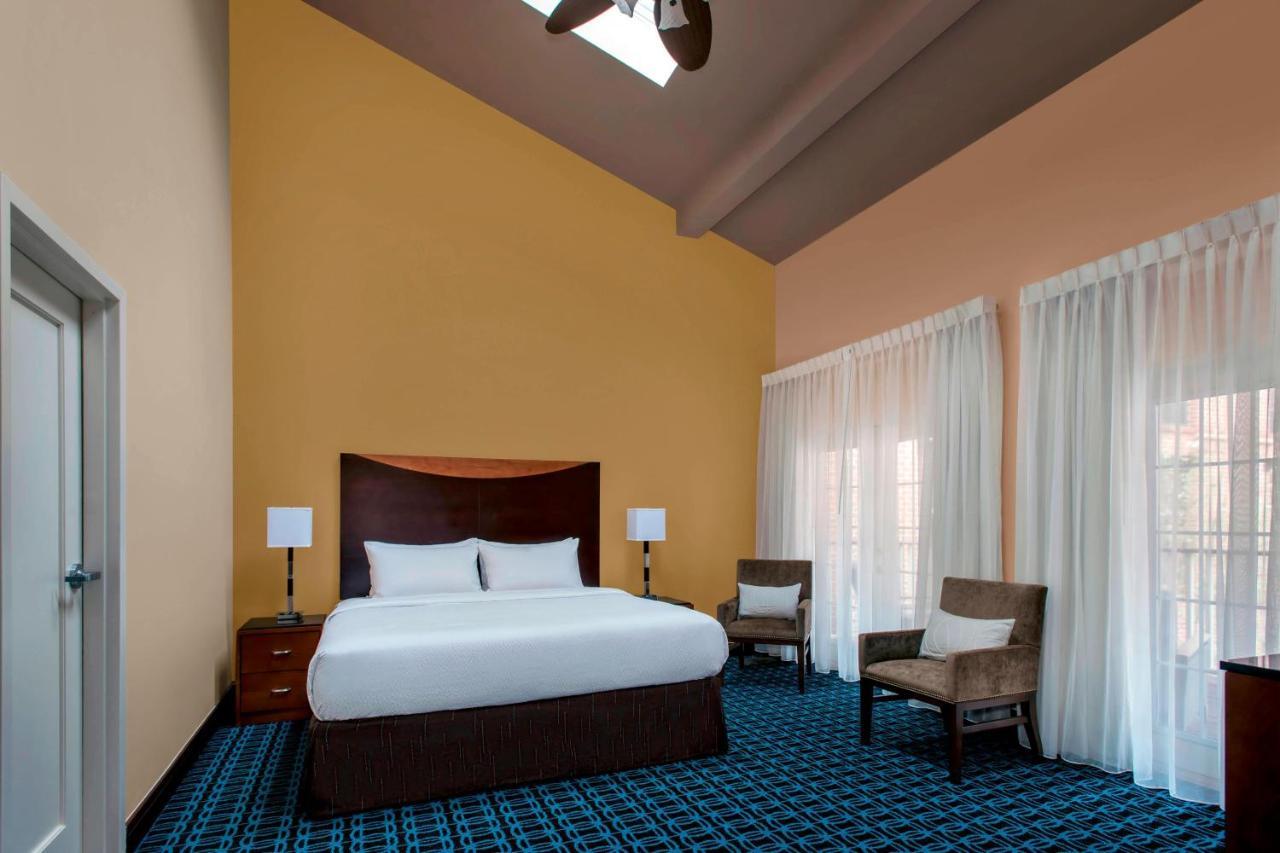 Fairfield Inn & Suites Baltimore Downtown/Inner Harbor Exterior photo