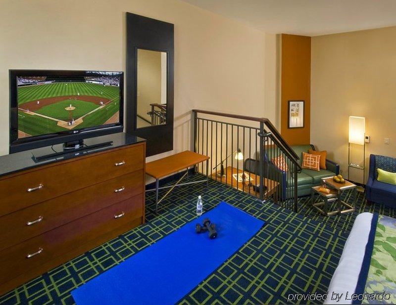 Fairfield Inn & Suites Baltimore Downtown/Inner Harbor Room photo