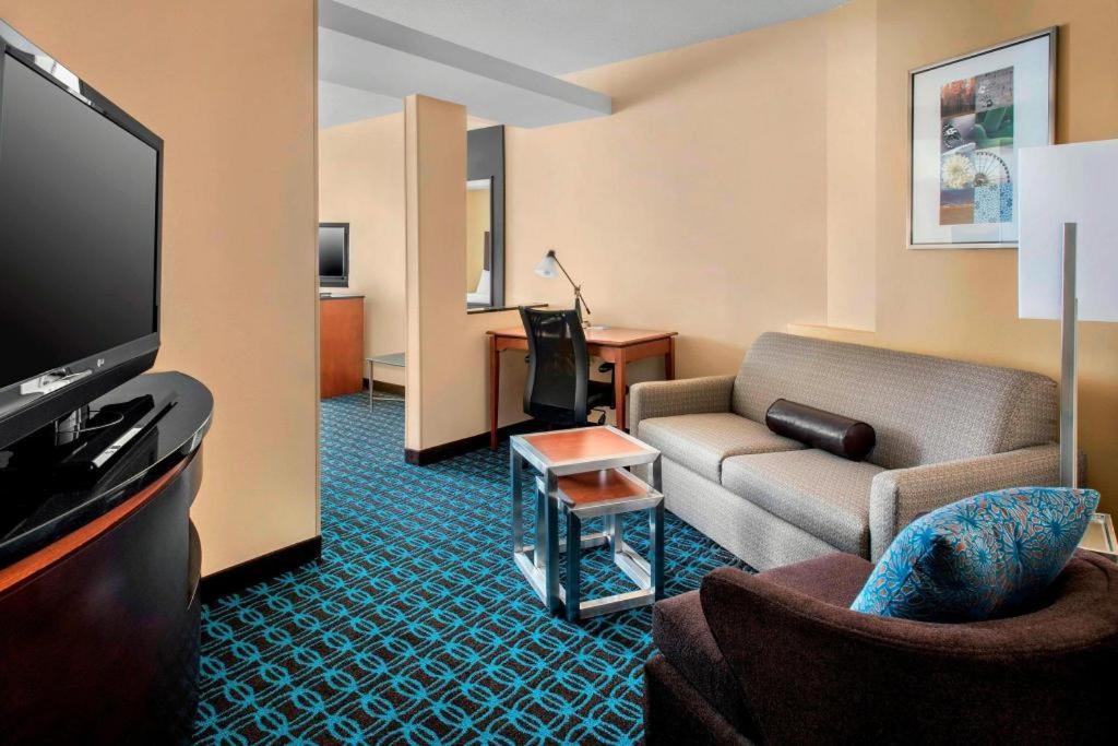 Fairfield Inn & Suites Baltimore Downtown/Inner Harbor Exterior photo