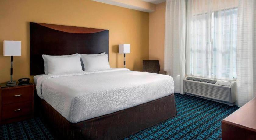 Fairfield Inn & Suites Baltimore Downtown/Inner Harbor Exterior photo