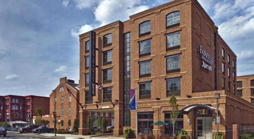 Fairfield Inn & Suites Baltimore Downtown/Inner Harbor Exterior photo